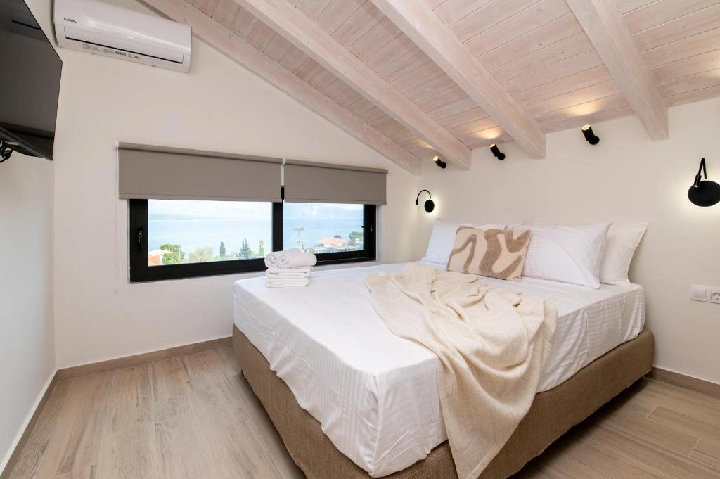 Suite 7 - Gallery 27